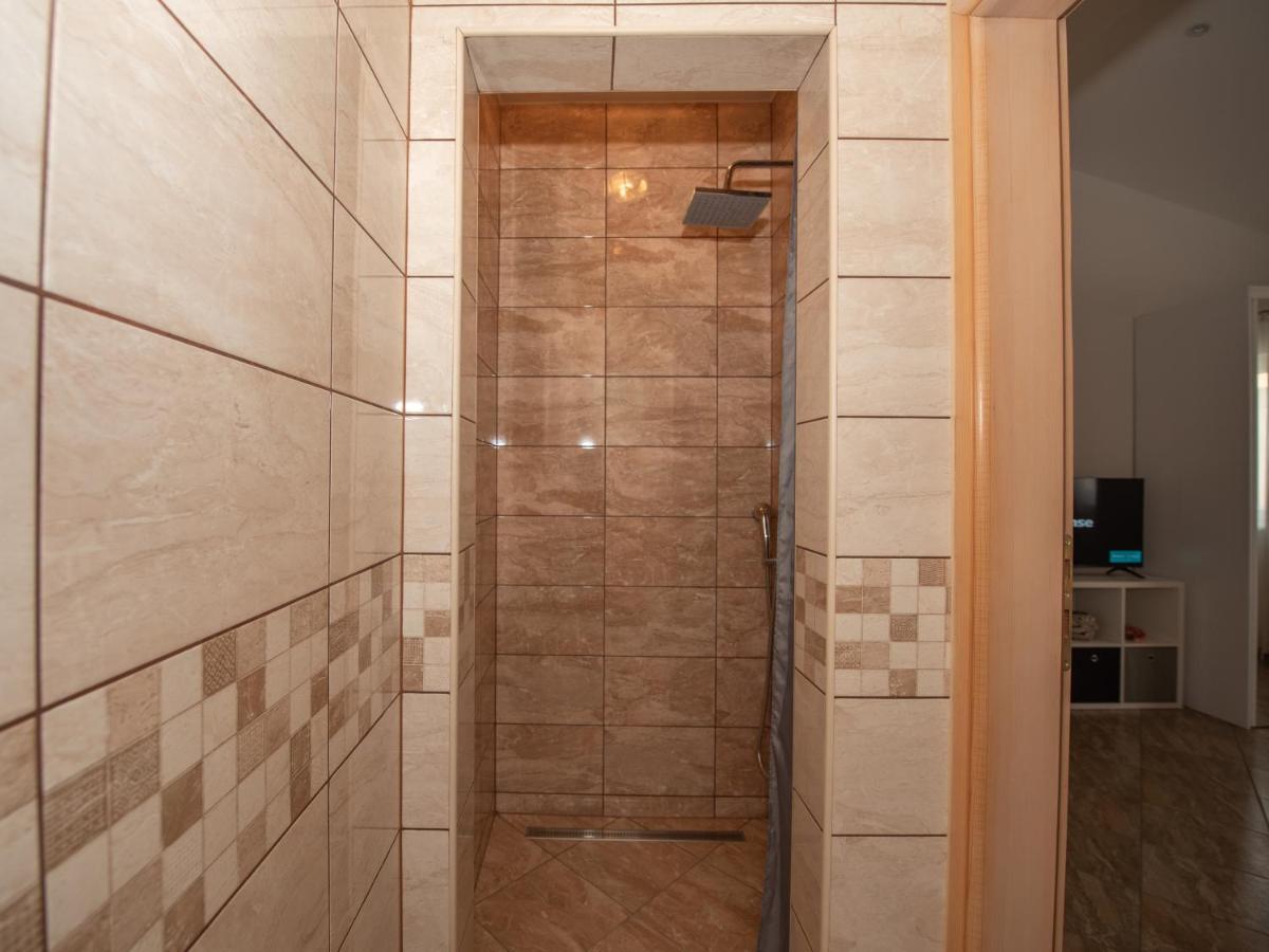 Holiday Home Near Trogir Kaštel Štafilić Eksteriør bilde