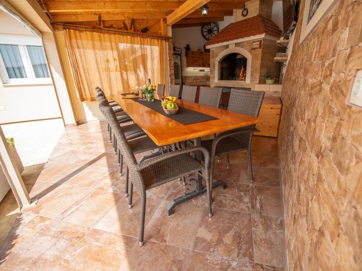 Holiday Home Near Trogir Kaštel Štafilić Eksteriør bilde