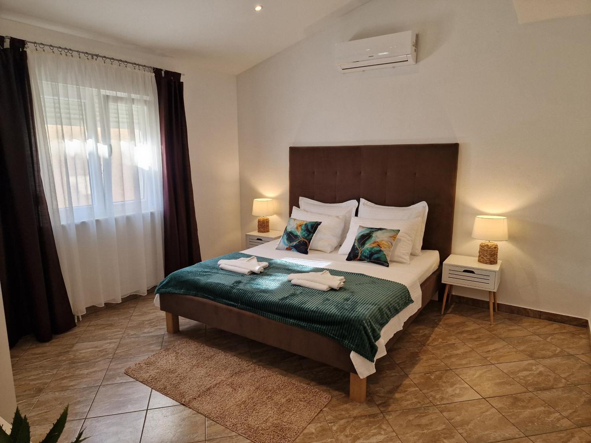 Holiday Home Near Trogir Kaštel Štafilić Eksteriør bilde