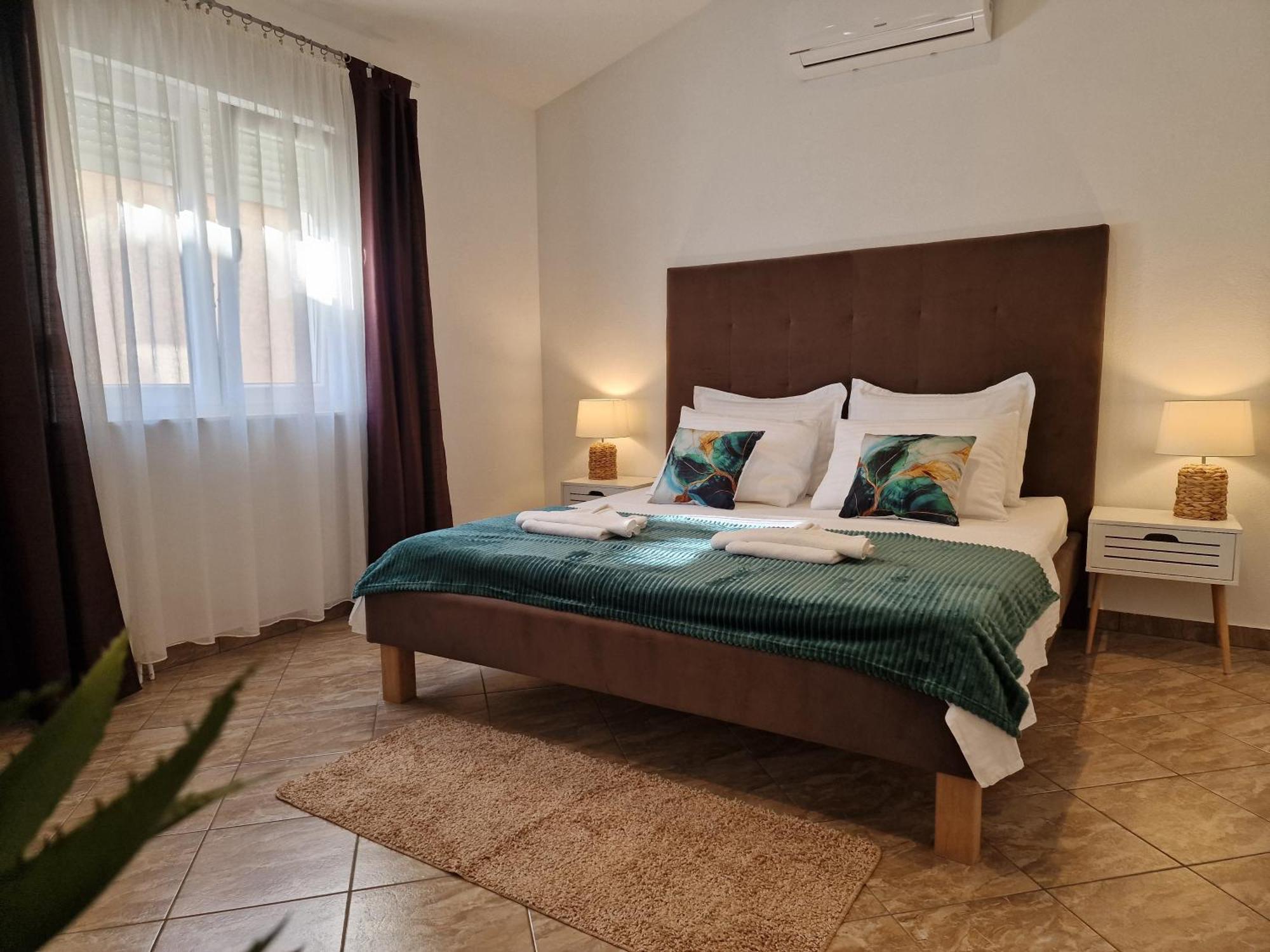 Holiday Home Near Trogir Kaštel Štafilić Eksteriør bilde