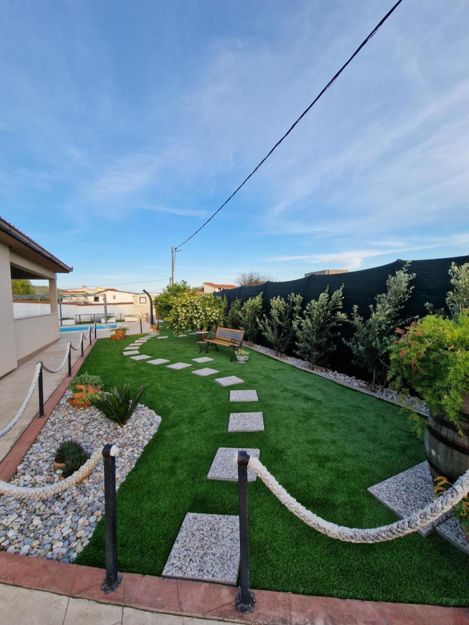 Holiday Home Near Trogir Kaštel Štafilić Eksteriør bilde